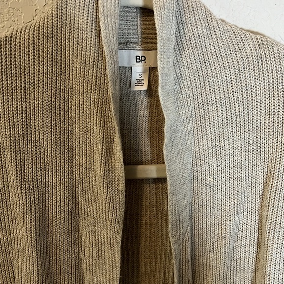 Cardigan - Picture 2 of 2